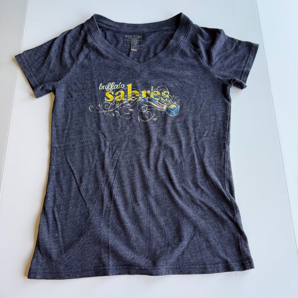 Buffalo Sabres Women’s V-Neck Fitted T-Shirt  Size Small  Old Time Hockey NHL